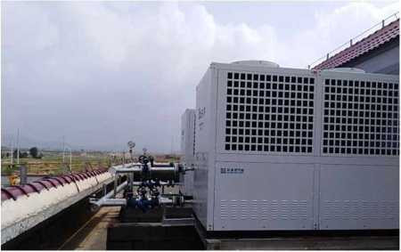 R744 CO2 مضخة حرارة الهواء إلى الماء 160kW التجارية لتسخين تبريد الماء الساخن